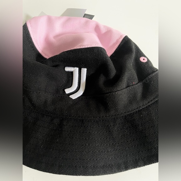 NWT! Pink/Black Juventus Bucket Hat (One Size) - Picture 6 of 6